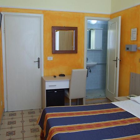 Hotel Midy Viareggio Exterior foto