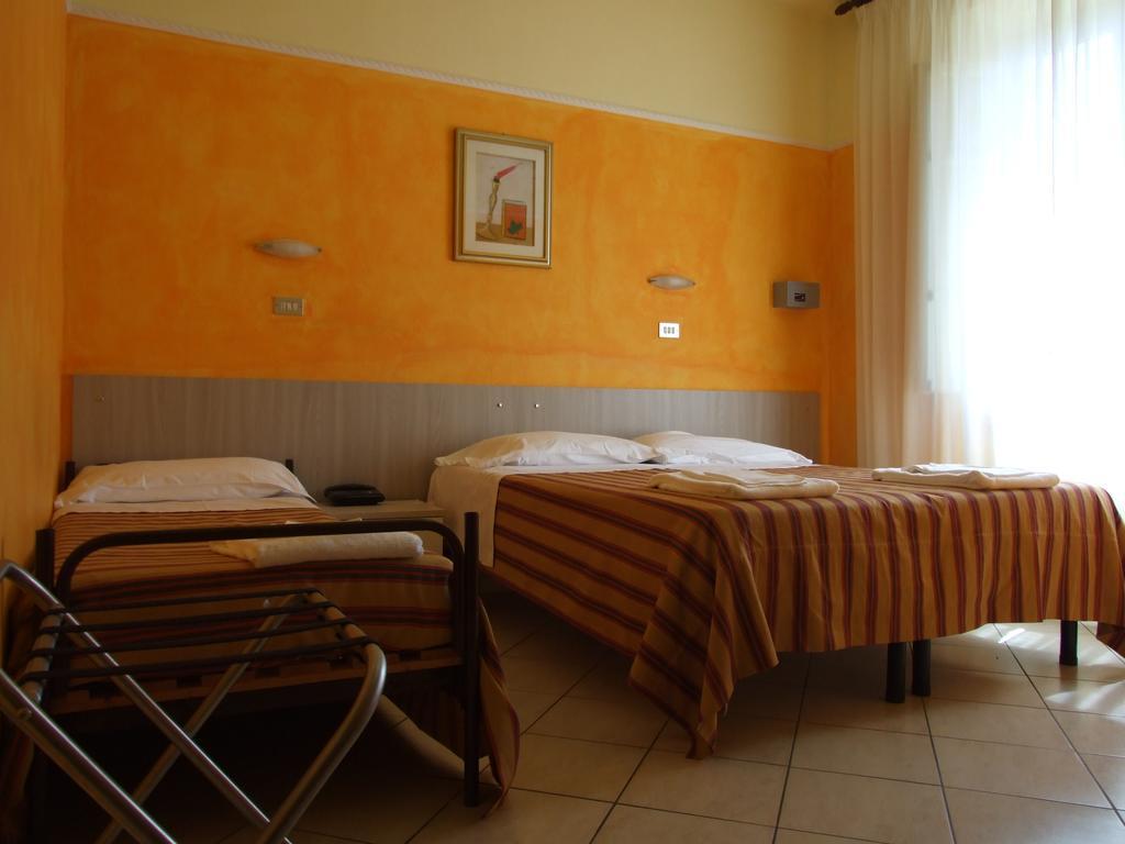 Hotel Midy Viareggio Exterior foto